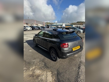 Used Citroen C4 Cactus 2015 for sale - 78310996: Photo