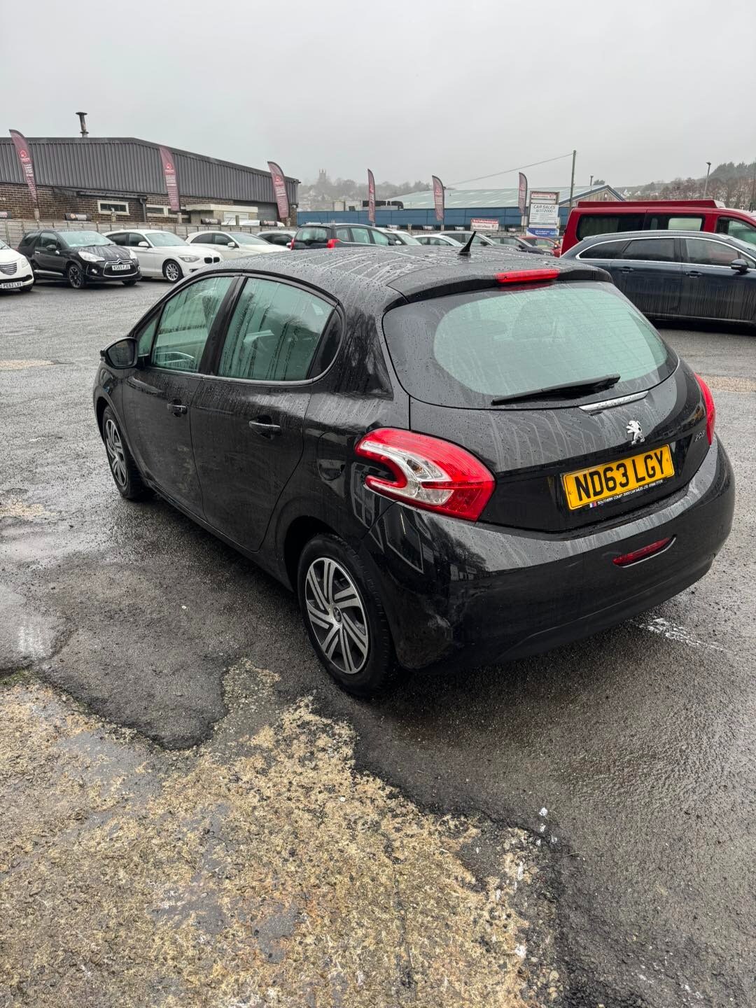 Used Peugeot 208 2014 for sale - 77640058: Photo 4