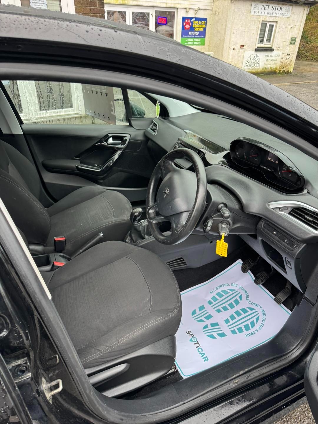 Used Peugeot 208 2014 for sale - 77640058: Photo 6