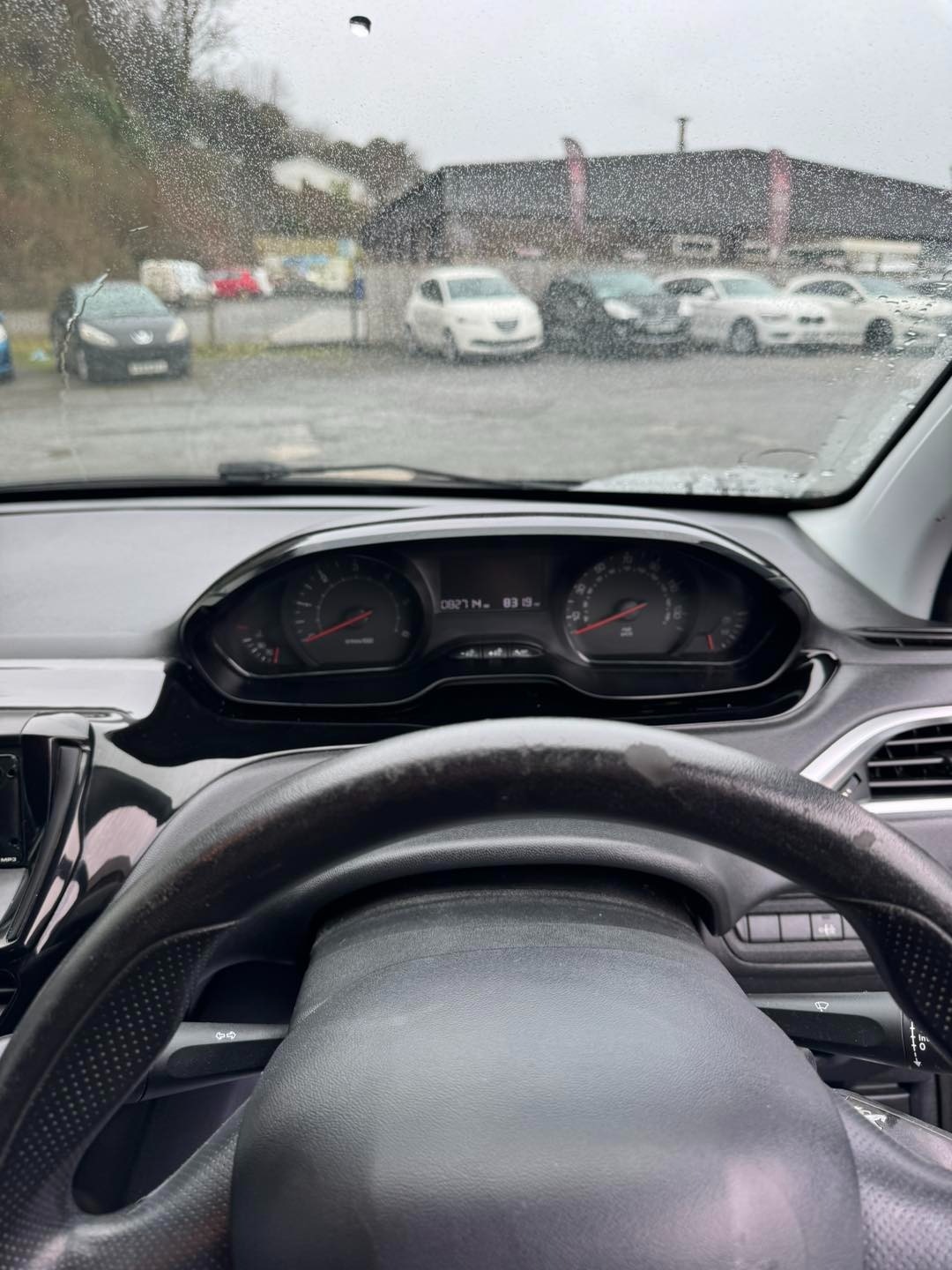 Used Peugeot 208 2014 for sale - 77640058: Photo 8