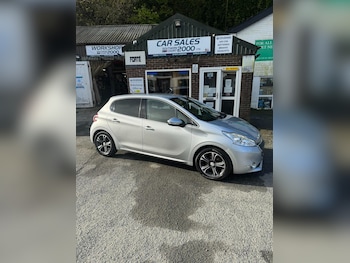 Used Peugeot 208 2013 for sale - 78310873: Photo