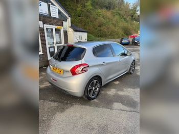 Used Peugeot 208 2013 for sale - 78310873: Photo