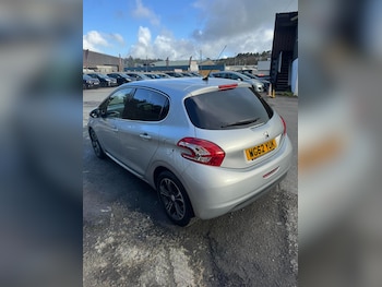 Used Peugeot 208 2013 for sale - 78310873: Photo