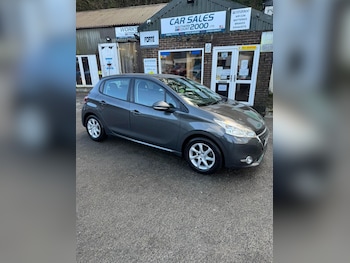 Used Peugeot 208 2013 for sale - 77352207: Photo