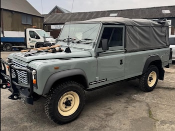 Used Land Rover Defender 110 undefined for sale - 78421048: Photo