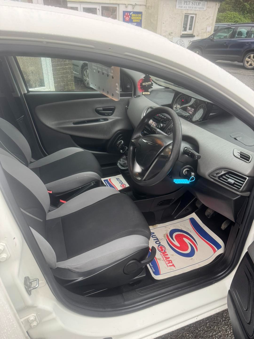 Used Chrysler Ypsilon 2012 for sale - 76763259: Photo 6