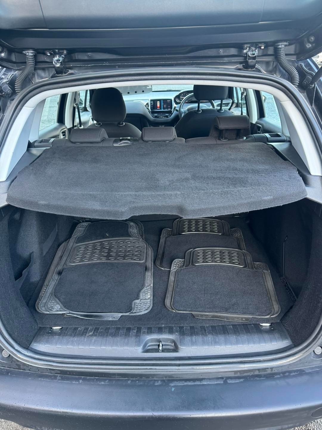 Used Peugeot 2008 2017 for sale - 76450037: Photo 11