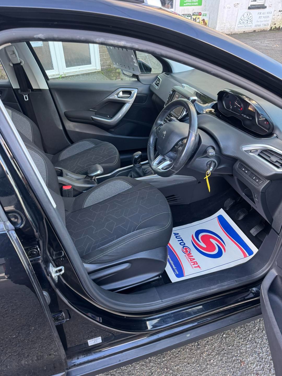 Used Peugeot 2008 2017 for sale - 76450037: Photo 7