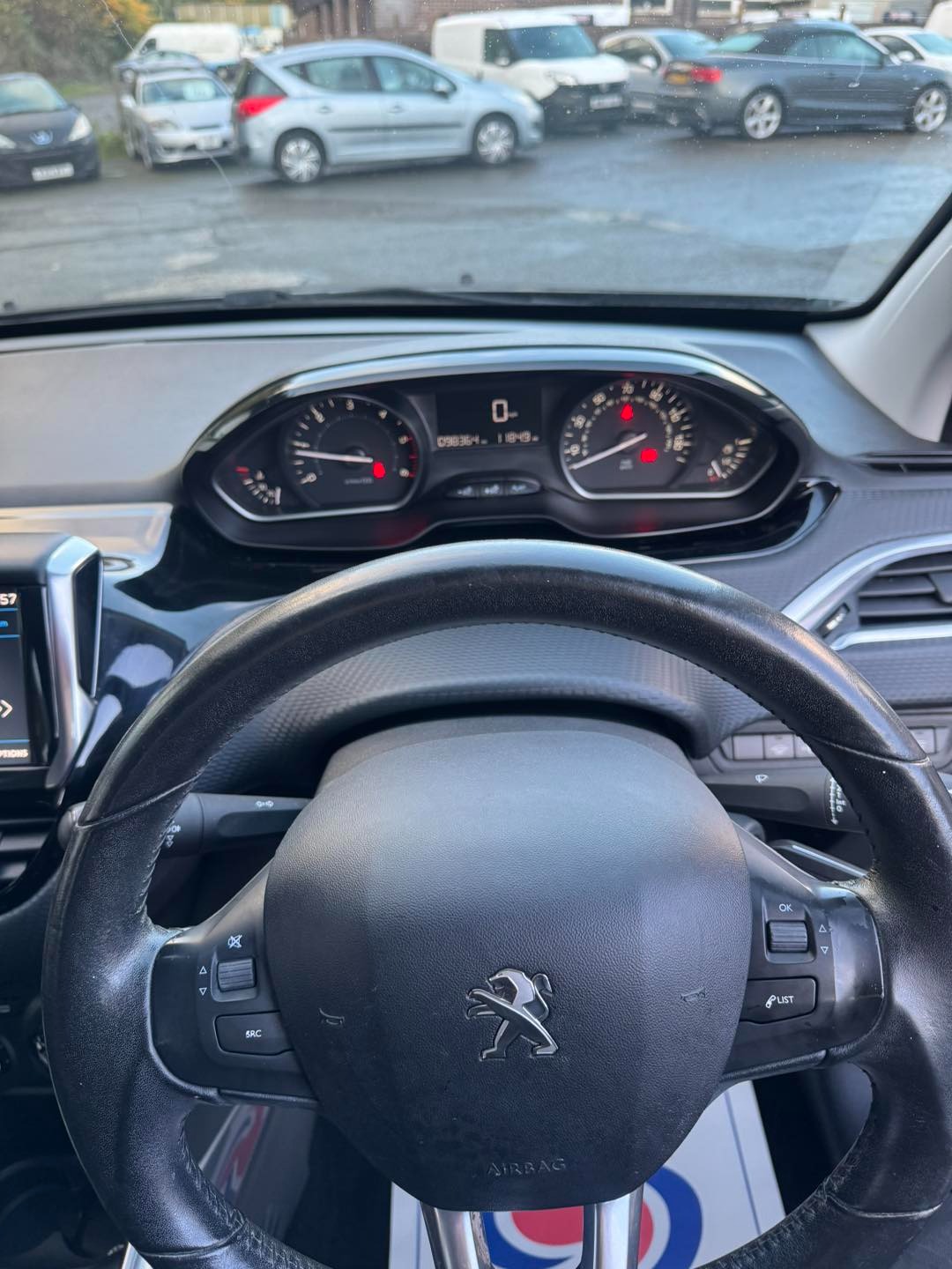 Used Peugeot 2008 2017 for sale - 76450037: Photo 8