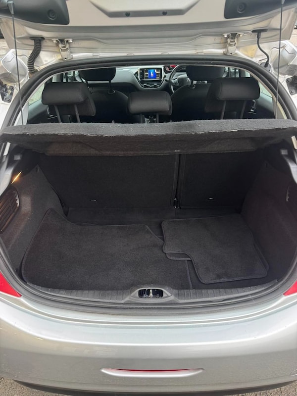 Used Peugeot 208 2013 for sale - 76219253: Photo 11