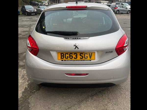 Used Peugeot 208 2013 for sale - 76219253: Photo 6