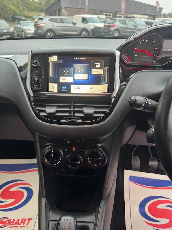 Used Peugeot 208 2013 for sale - 76219253: Photo 9