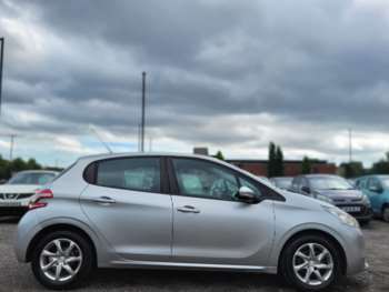 Used Peugeot 208 2013 for sale - 73763312: Photo