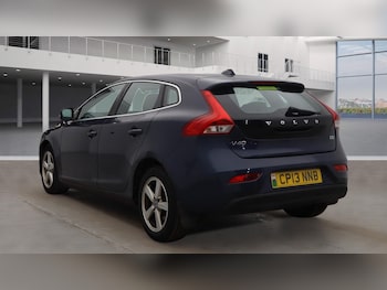 Used Volvo V40 2013 for sale - 75952436: Photo