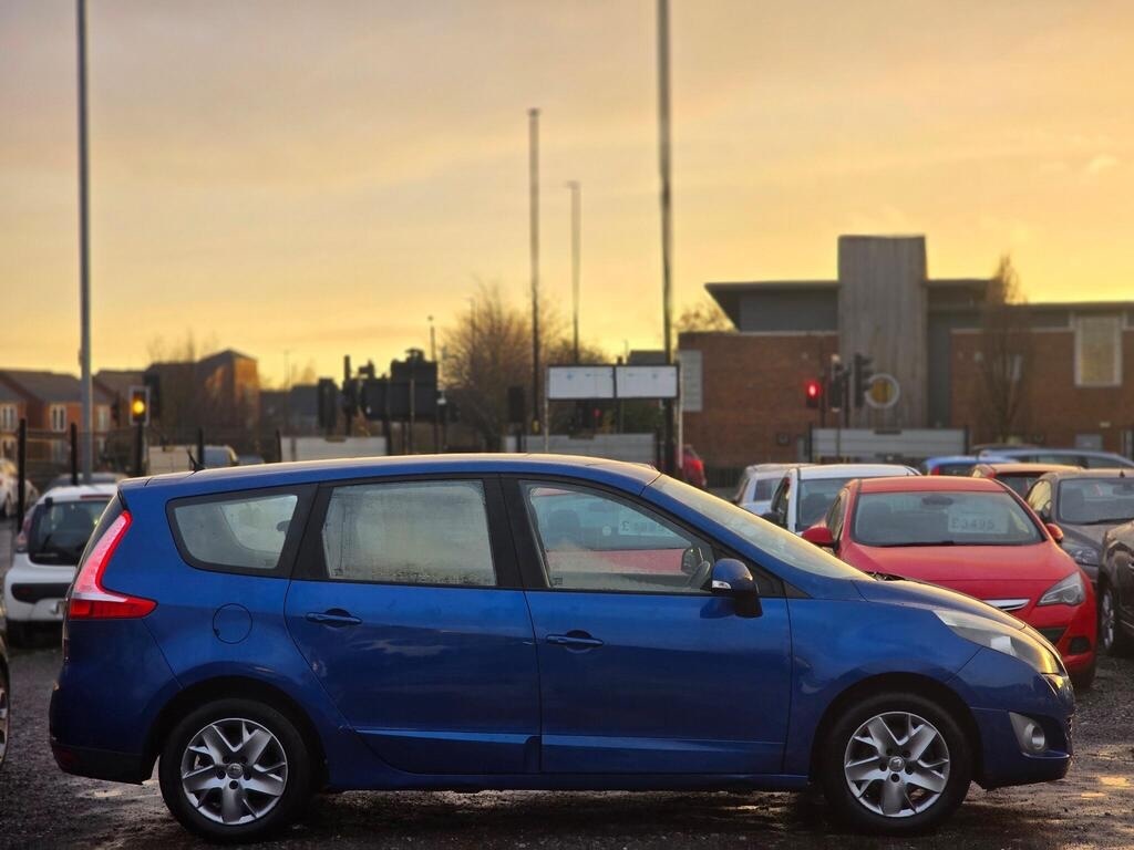 Used Renault Grand Scenic 2011 for sale - 77019836: Photo 11