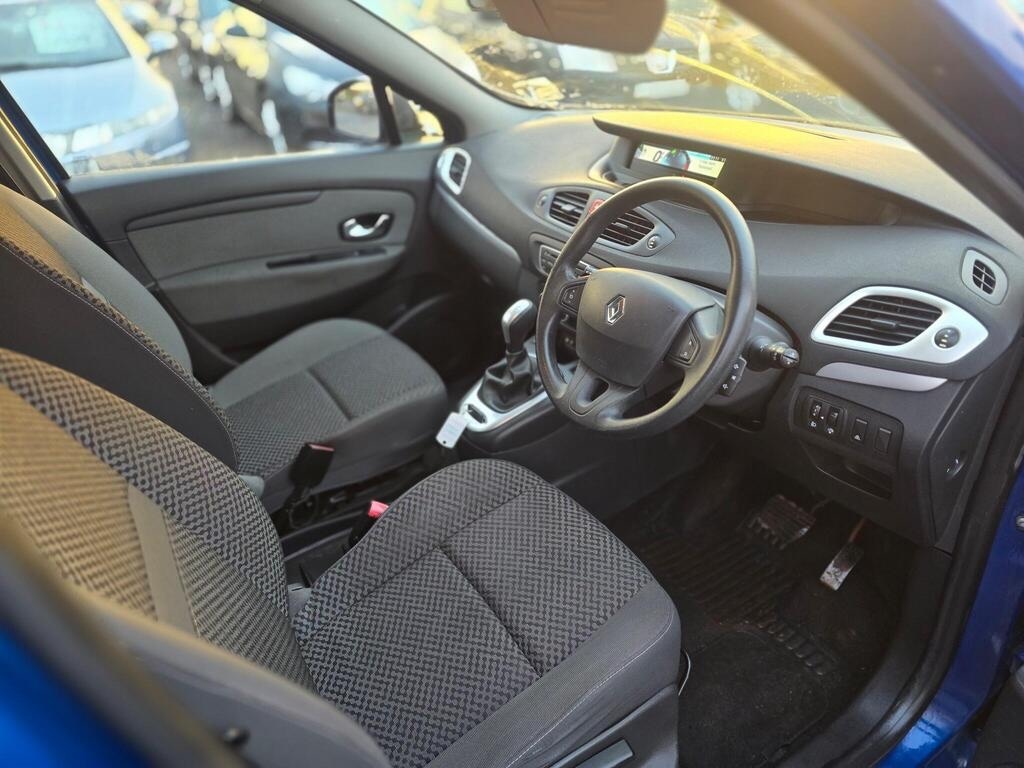 Used Renault Grand Scenic 2011 for sale - 77019836: Photo 23