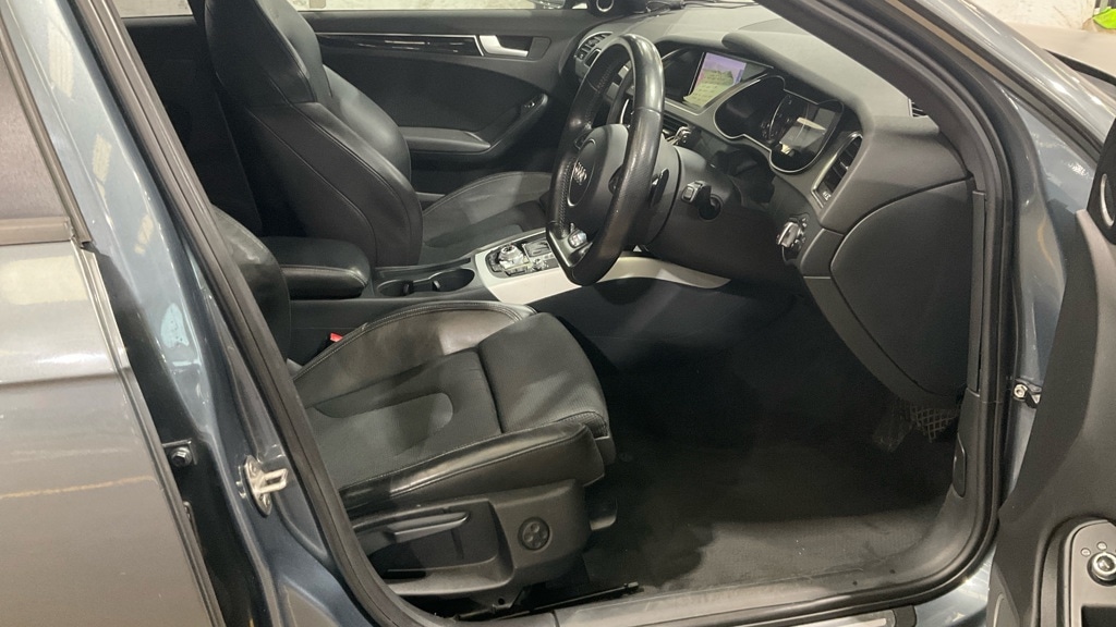 Used Audi A4 2013 for sale - 76346890: Photo 9