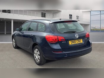 Used Vauxhall Astra 2011 for sale - 75650324: Photo