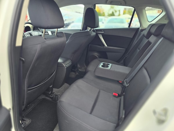 Used Mazda Mazda3 2011 for sale - 76322160: Photo 18