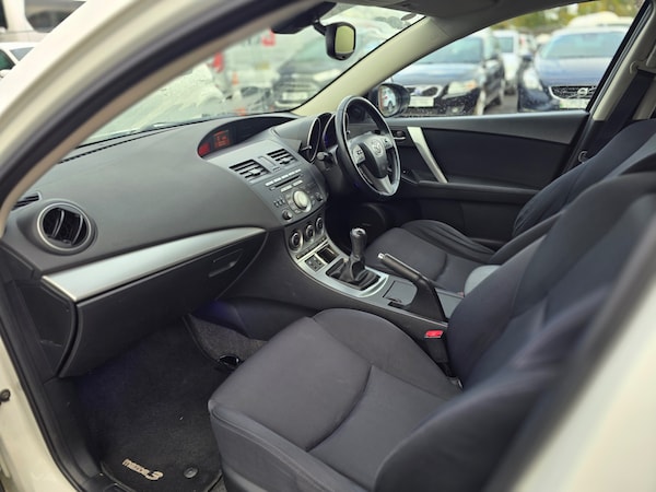 Used Mazda Mazda3 2011 for sale - 76322160: Photo 19