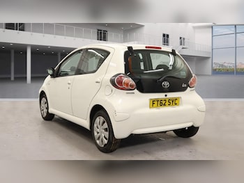 Used Toyota AYGO 2012 for sale - 76266171: Photo 3