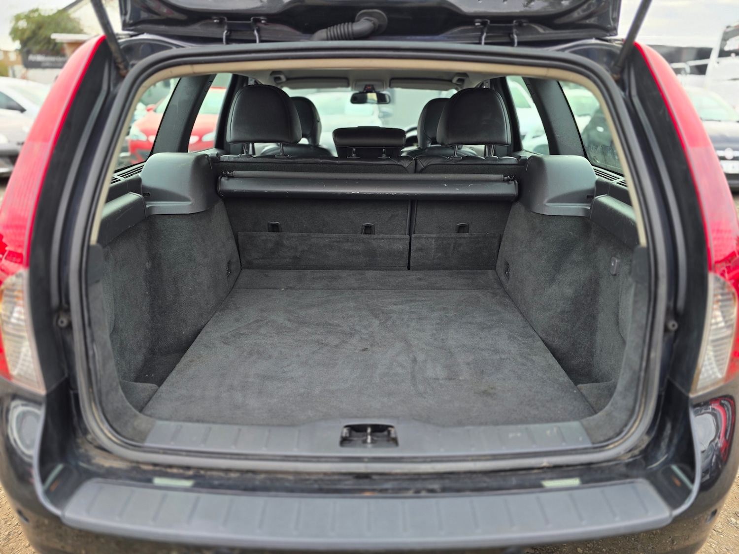 Used Volvo V50 2011 for sale - 76089670: Photo 20