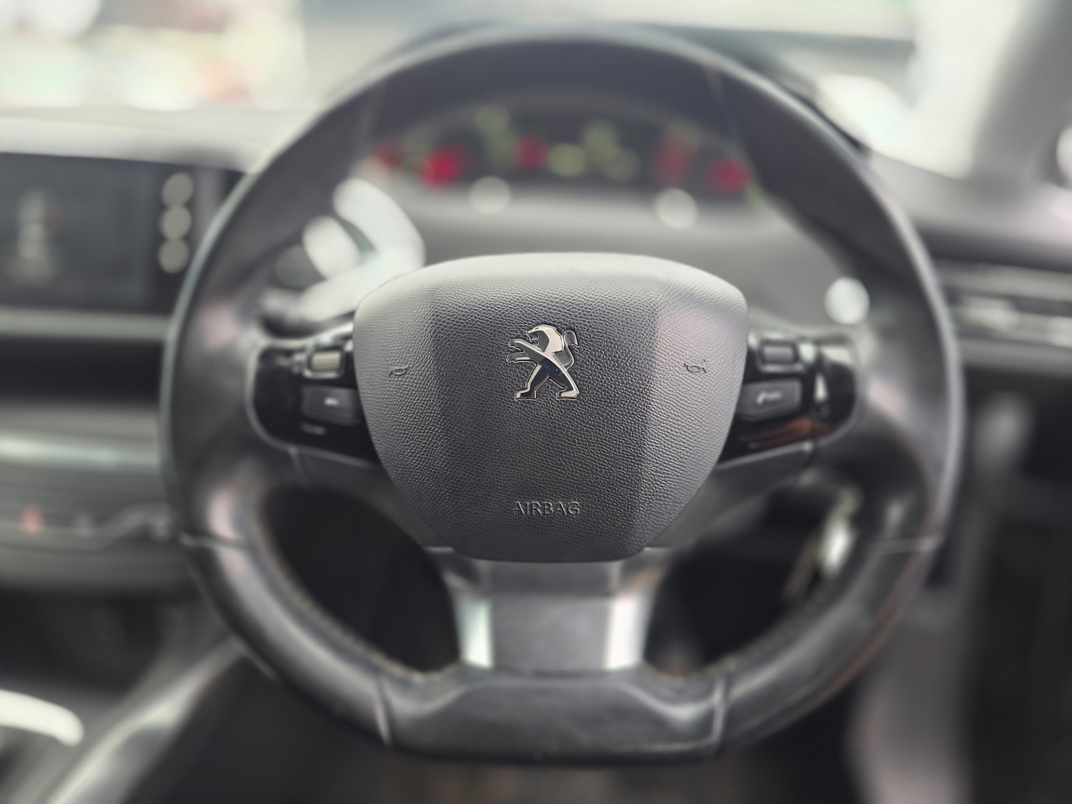 Used Peugeot 308 2015 for sale - 76720149: Photo 14