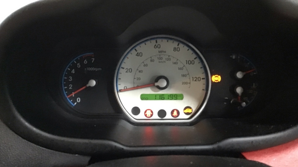 Used Hyundai i10 2010 for sale - 76345108: Photo 10