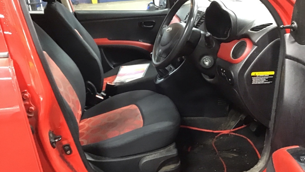 Used Hyundai i10 2010 for sale - 76345108: Photo 9