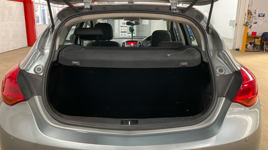 Used Vauxhall Astra 2013 for sale - 78219435: Photo 7