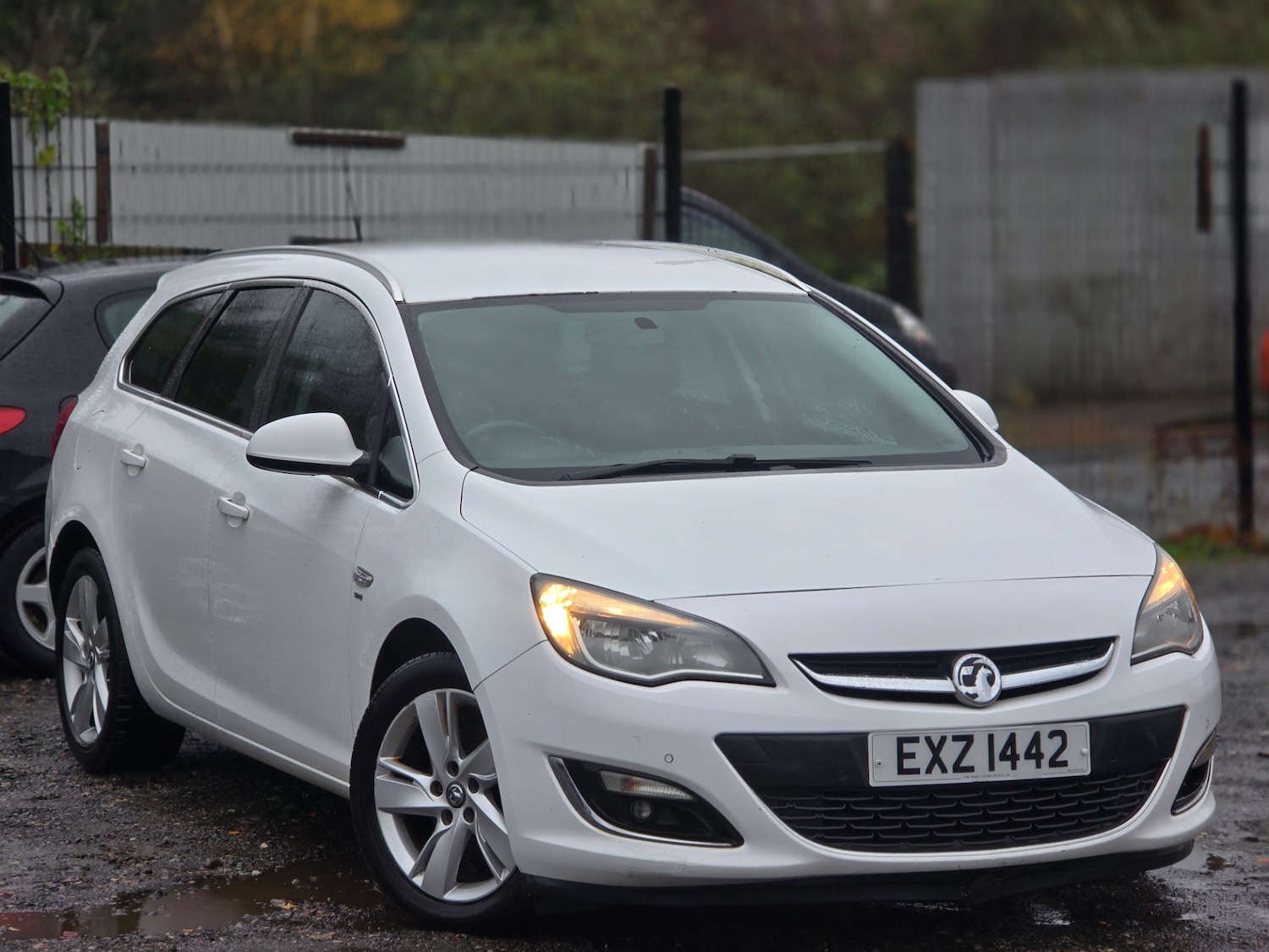 Used Vauxhall Astra 2013 for sale - 76588585: Photo 1