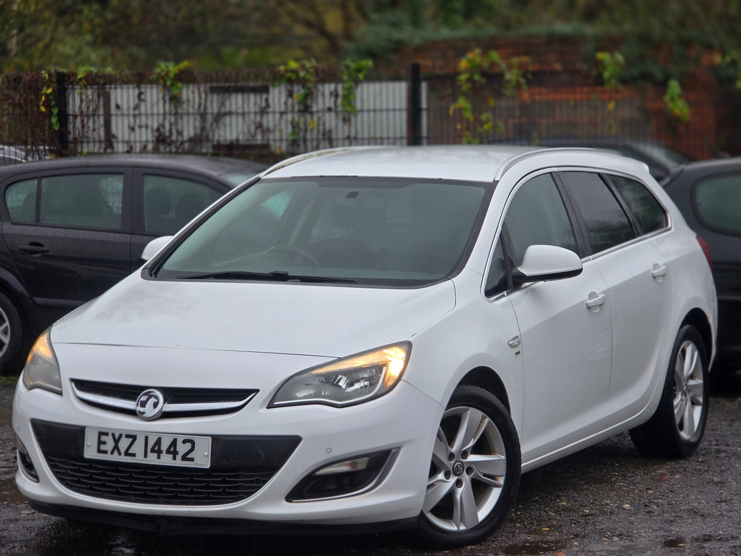 Used Vauxhall Astra 2013 for sale - 76588585: Photo 3