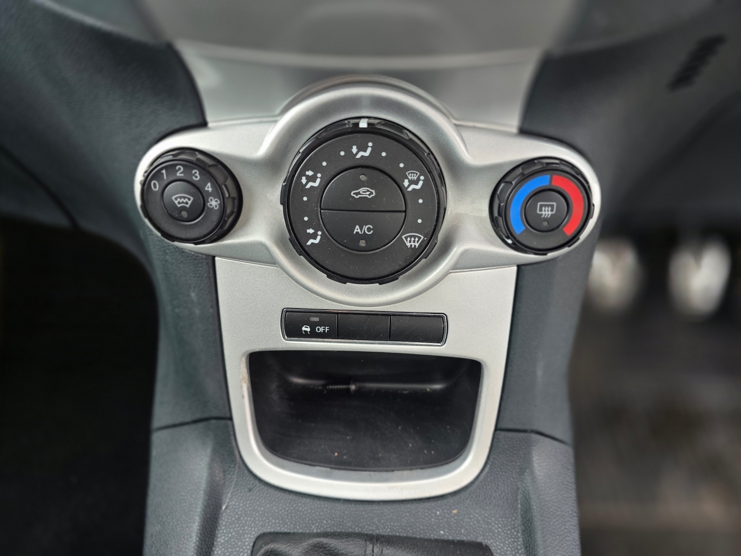 Used Ford Fiesta 2010 for sale - 75983203: Photo 22