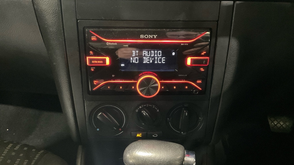 Used Volkswagen Golf 2003 for sale - 77796690: Photo 11