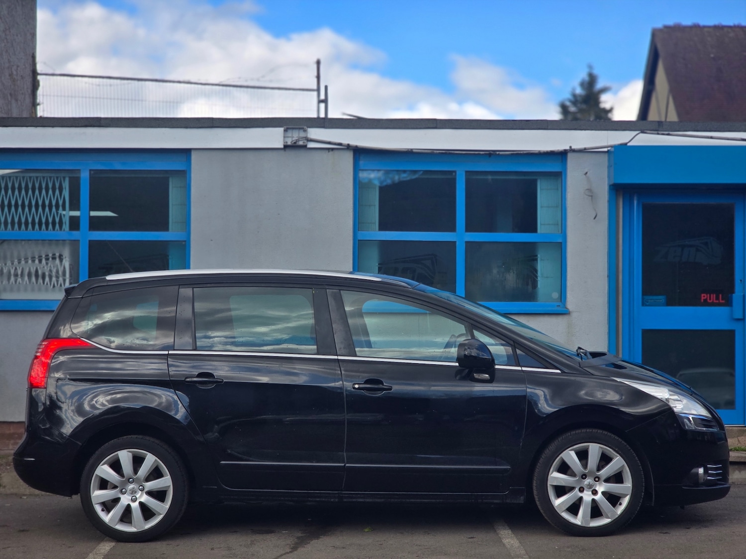 Used Peugeot 5008 2013 for sale - 78081112: Photo 10