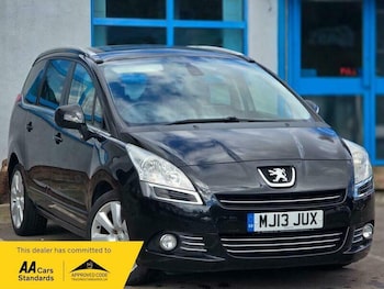 Used Peugeot 5008 2013 for sale - 78081112: Photo