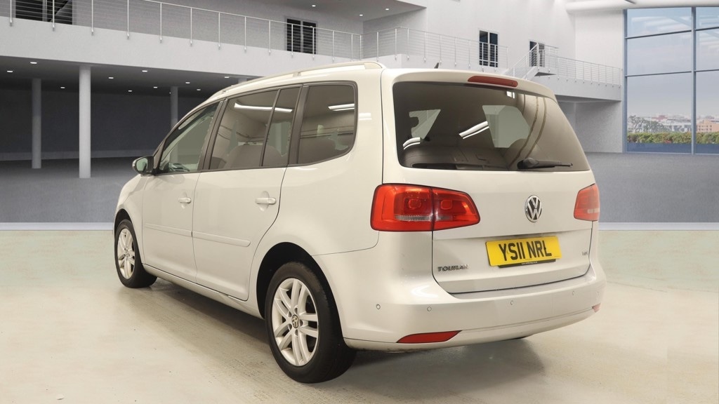 Used Volkswagen Touran 2011 for sale - 77435864: Photo 3