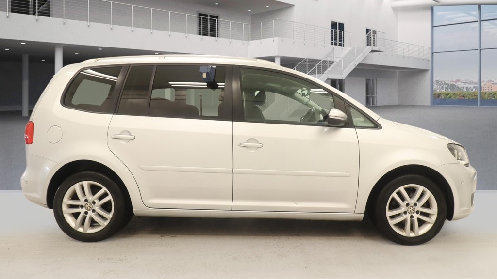 Used Volkswagen Touran 2011 for sale - 77435864: Photo 5