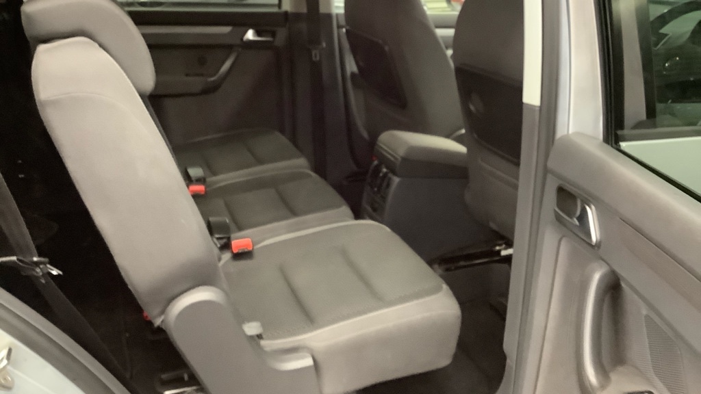 Used Volkswagen Touran 2011 for sale - 77435864: Photo 8