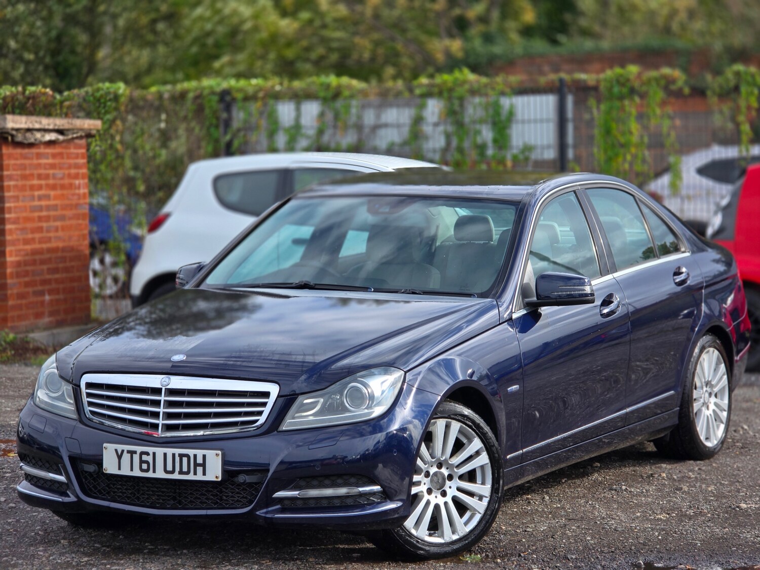 Used Mercedes-Benz C-Class 2011 for sale - 76146291: Photo 3