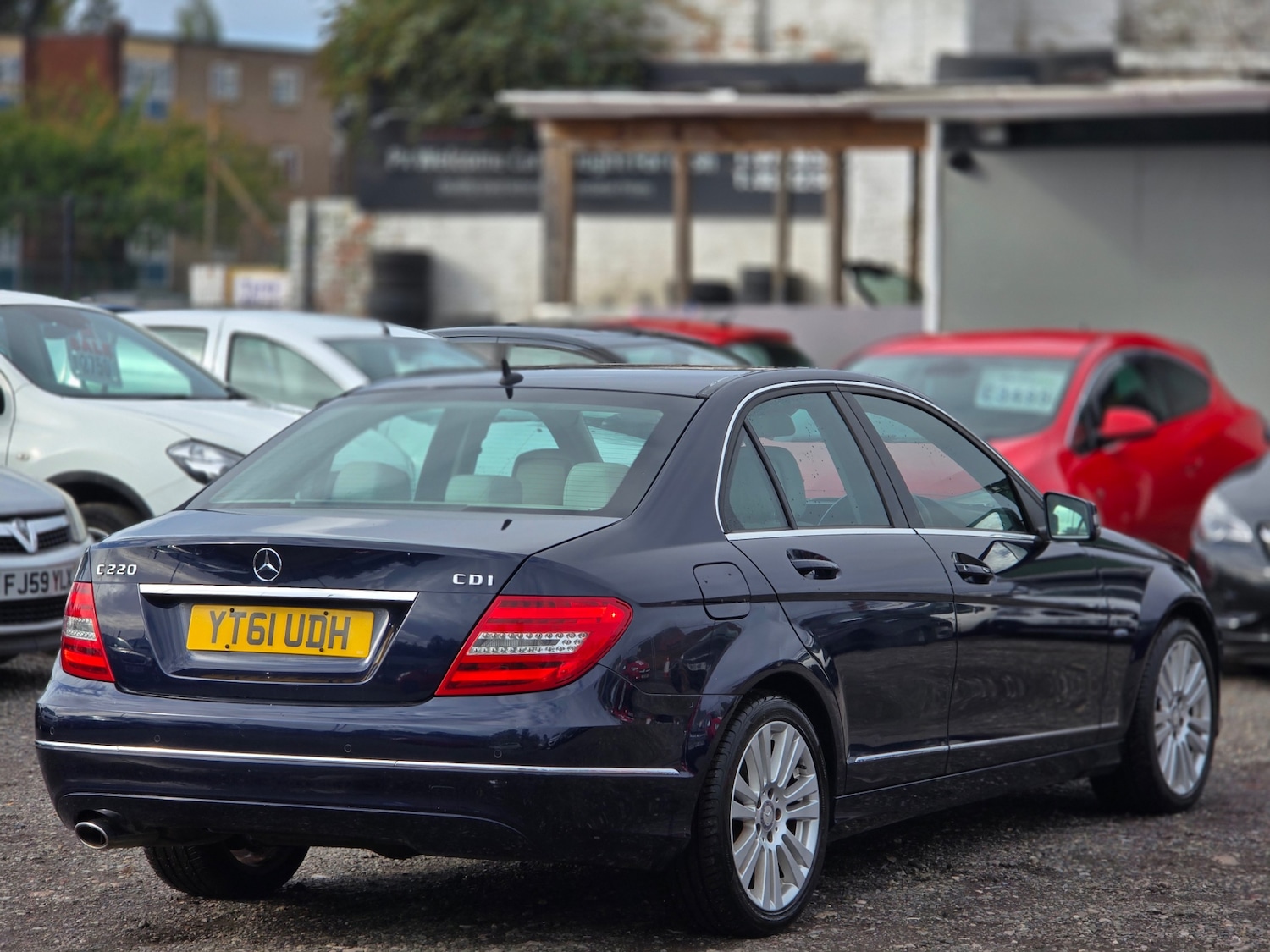 Used Mercedes-Benz C-Class 2011 for sale - 76146291: Photo 8