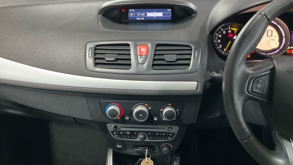 Used Renault Megane 2009 for sale - 76492516: Photo 10