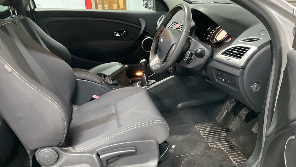 Used Renault Megane 2009 for sale - 76492516: Photo 9