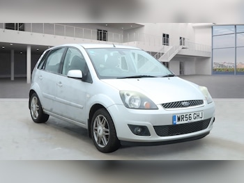 Used Ford Fiesta 2006 for sale - 76492330: Photo
