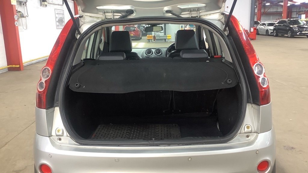 Used Ford Fiesta 2006 for sale - 76492330: Photo 7