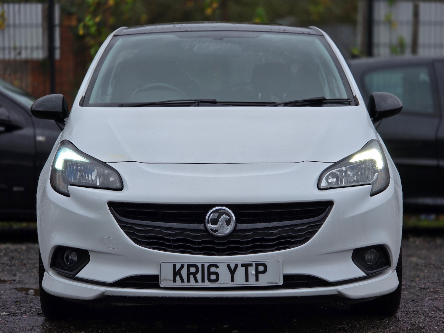 Used Vauxhall Corsa 2016 for sale - 76588648: Photo 2