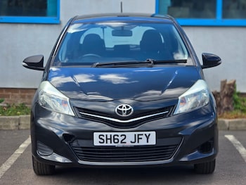 Used Toyota Yaris 2012 for sale - 78654757: Photo
