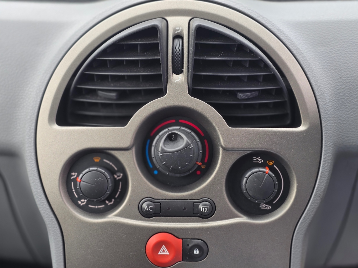 Renault Grand Modus 2008 (58) - 1.5 dCi 86 Expression 5dr - Image 17