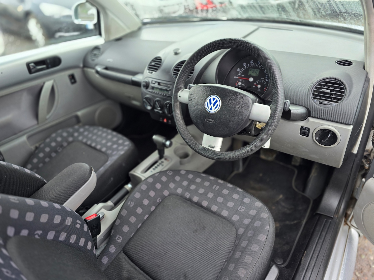 Used Volkswagen Beetle 2000 for sale - 77533426: Photo 13