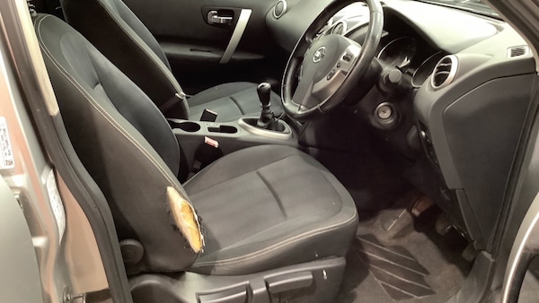 Used Nissan Qashqai 2010 for sale - 76266187: Photo 9